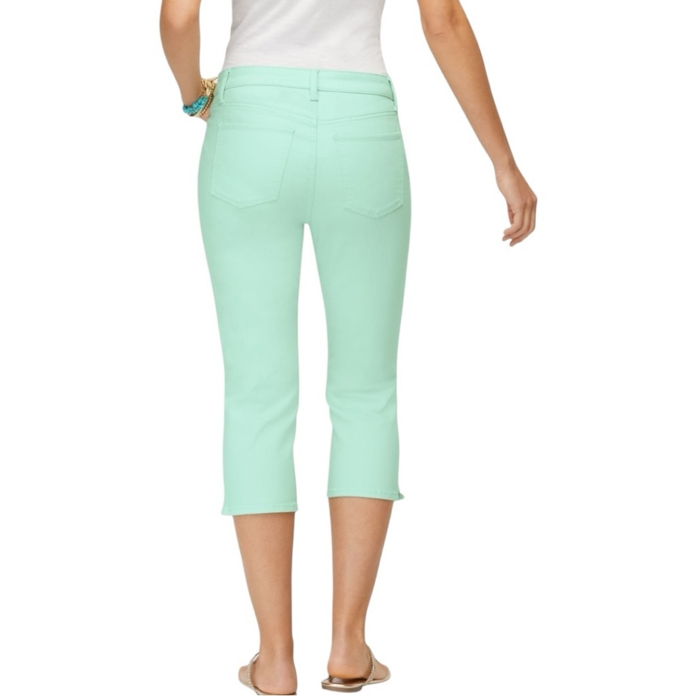 Talbots Size 6 Mint Green Pedal Pusher Length 5 Pocket Jeans Sits at Waist